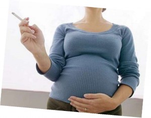 В Эстонии беременных будут сажать за курение